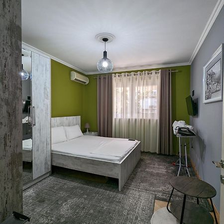Downtown Retreat "Spiranca" Apartment Tirana Exterior photo