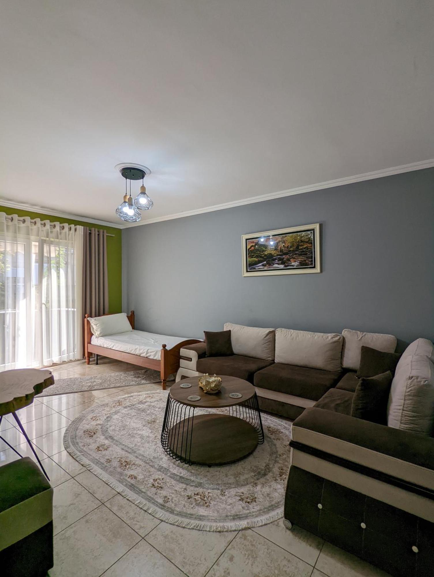 Downtown Retreat "Spiranca" Apartment Tirana Exterior photo